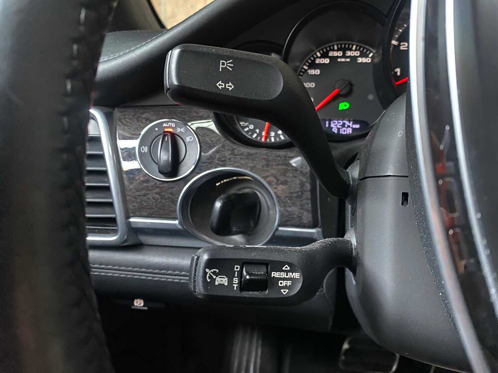 Porsche Panamera Turbo 4.8 V8 500PS 2011 Sport-Chrono, 63-TDK-1 