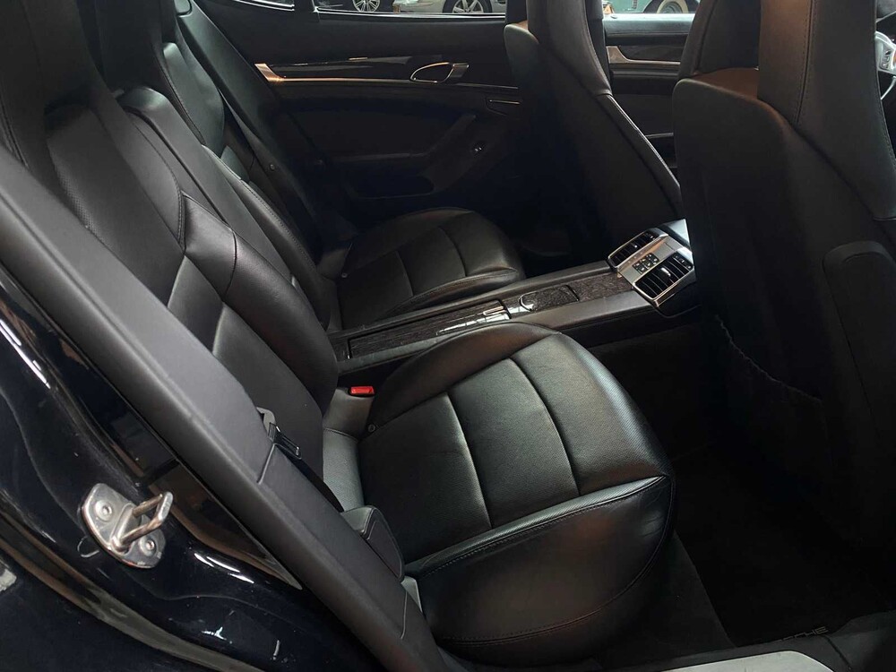 Porsche Panamera Turbo 4.8 V8 500PS 2011 Sport-Chrono, 63-TDK-1 