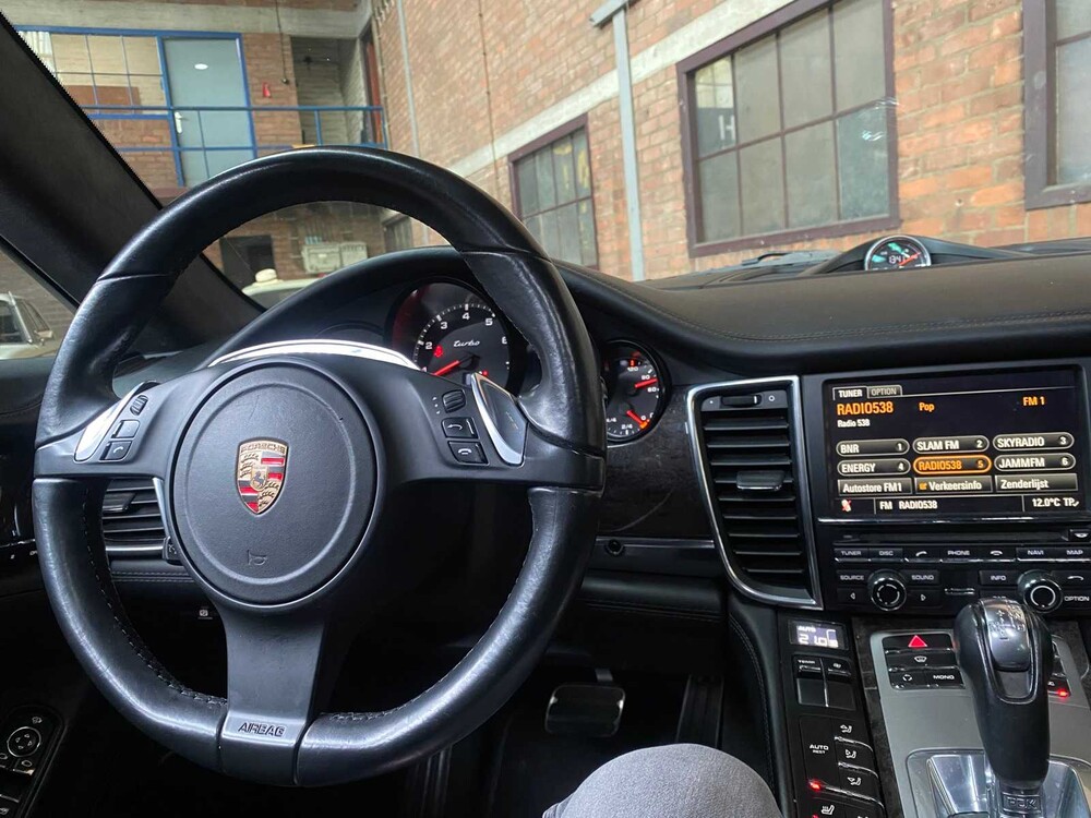 Porsche Panamera Turbo 4.8 V8 500PS 2011 Sport-Chrono, 63-TDK-1 