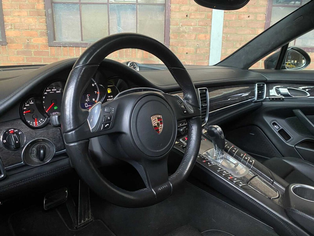 Porsche Panamera Turbo 4.8 V8 500PS 2011 Sport-Chrono, 63-TDK-1 