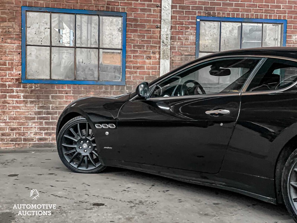 Maserati GranTurismo S 4.7 V8 440pk 2010