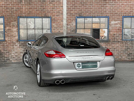 Porsche Panamera S 4.8 V8 400pk 2010