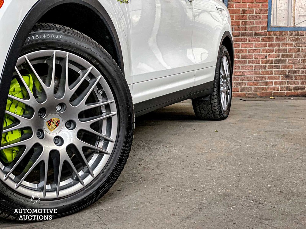 Porsche Cayenne S E-Hybrid 3.0 V6 Platinum Edition 416hp 2016, H-372-HK