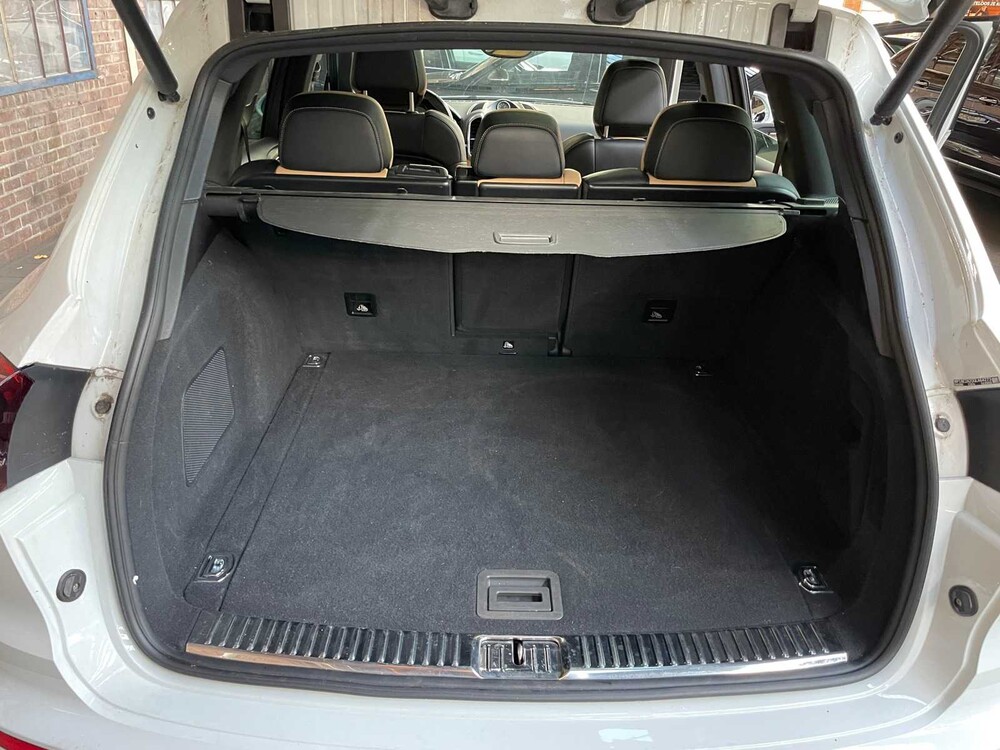 Porsche Cayenne S E-Hybrid 3.0 V6 Platinum Edition 416hp 2016, H-372-HK