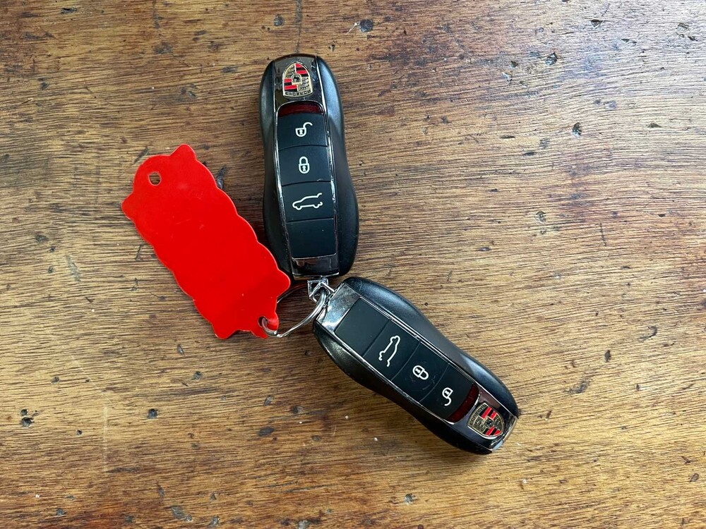 Porsche Cayenne S E-Hybrid 3.0 V6 Platinum Edition 416hp 2016, H-372-HK