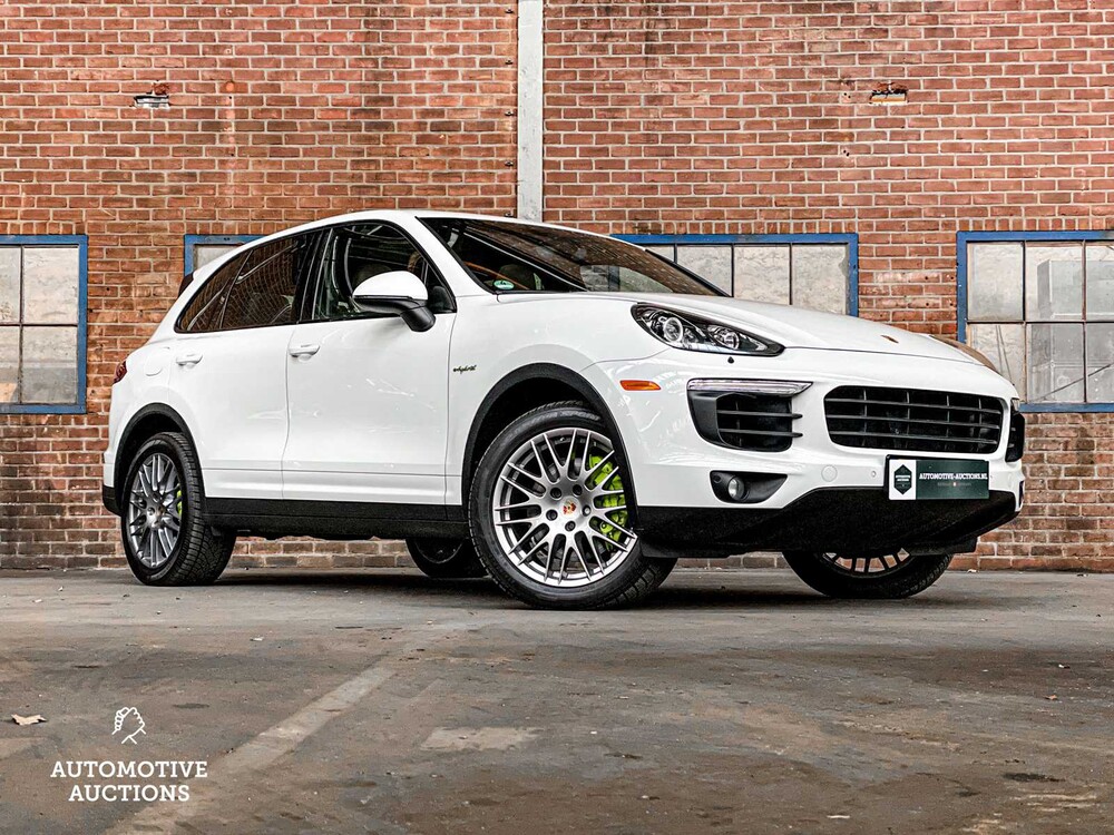 Porsche Cayenne S E-Hybrid 3.0 V6 Platinum Edition 416hp 2016, H-372-HK