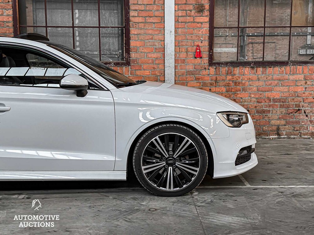 Audi A3 Limousine S-Line 1.4 TFSI CoD Ambition Pro Line S 140pk 2014 ORIG-NL, 7-TXL-63
