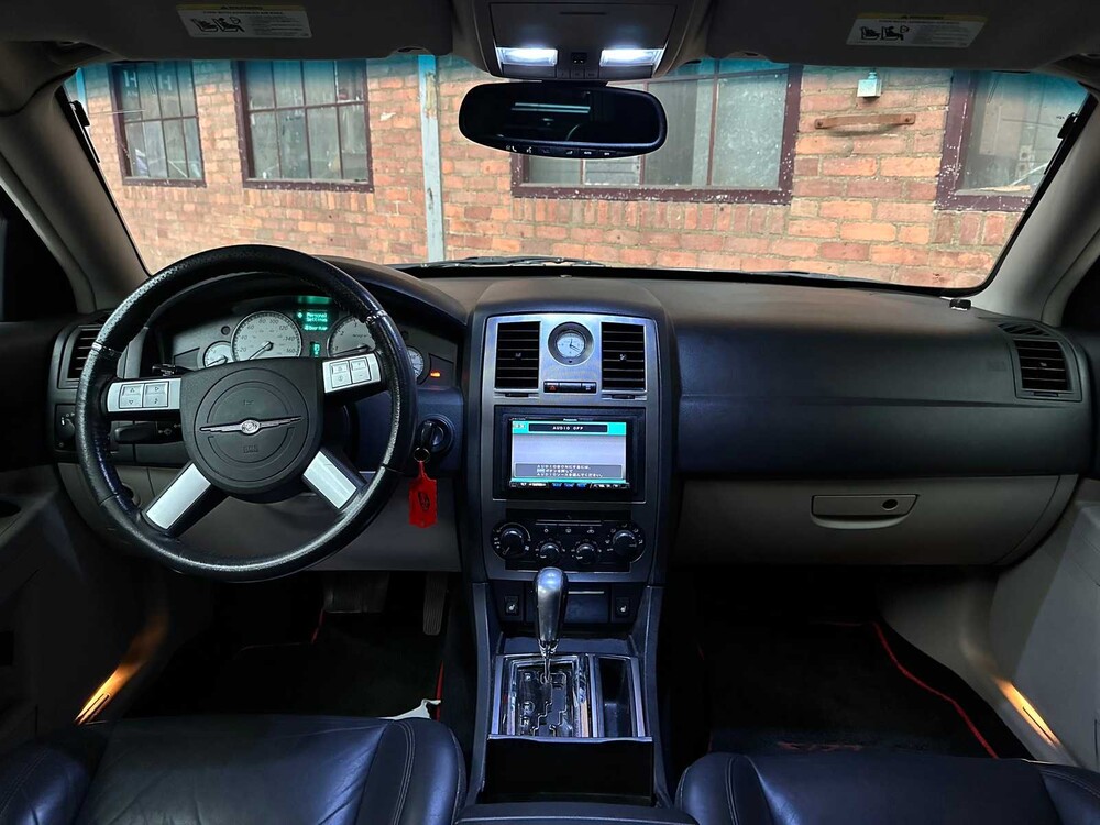 Chrystler 300C SRT8 6.1 V8 425hp 2010