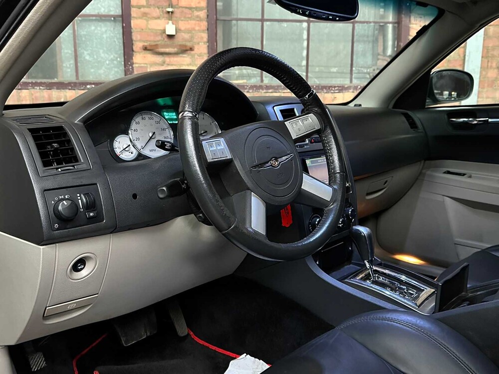 Chrystler 300C SRT8 6.1 V8 425hp 2010