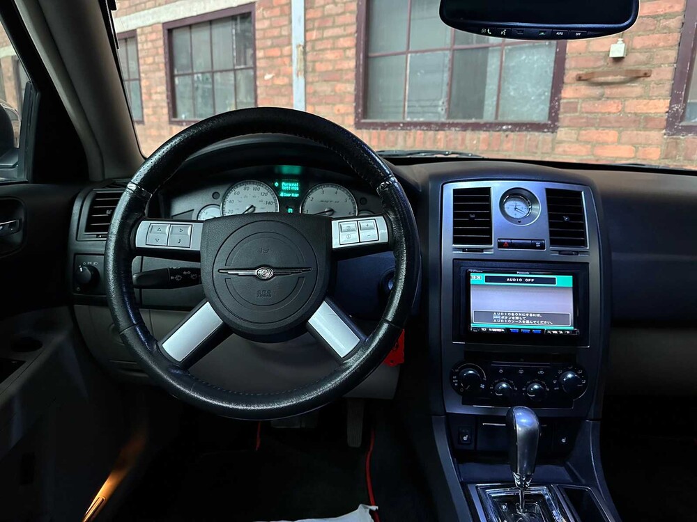 Chrystler 300C SRT8 6.1 V8 425hp 2010