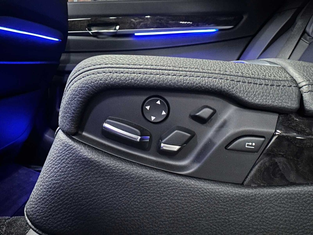 BMW ActiveHybrid7 4.4 V8 465PK 2012