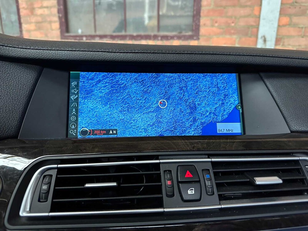 BMW ActiveHybrid7 4.4 V8 465PK 2012