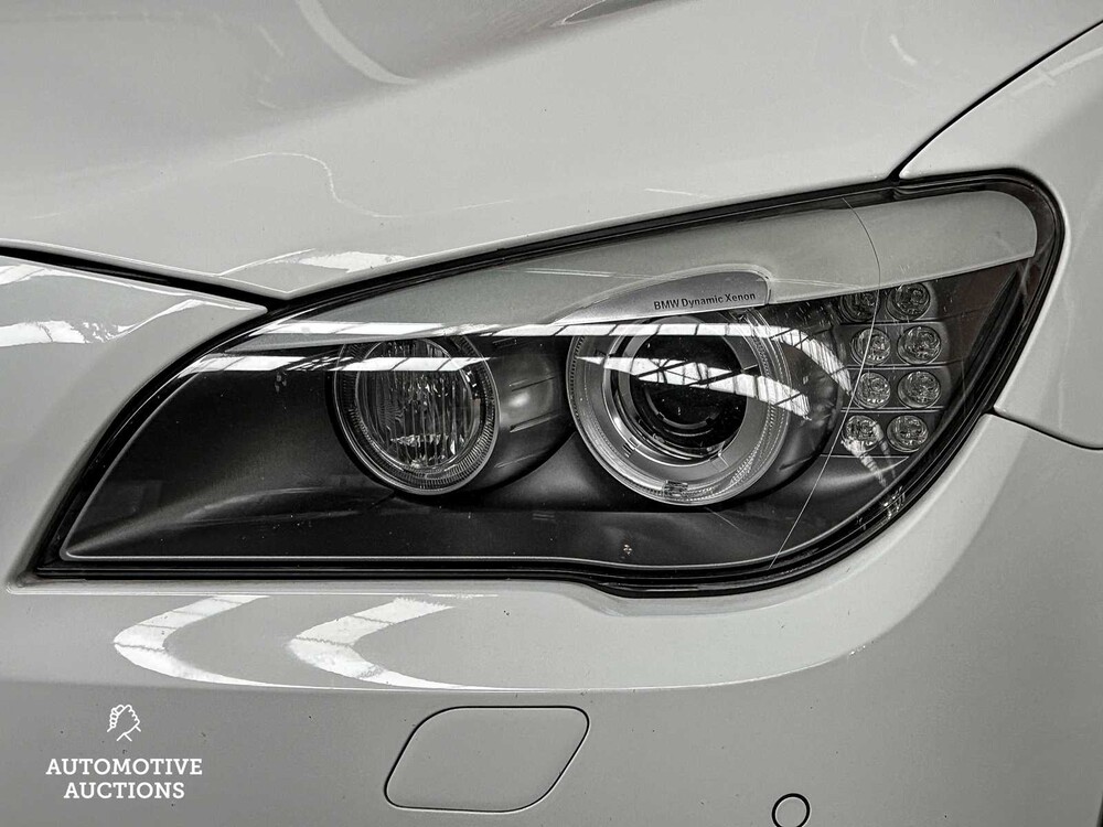 BMW ActiveHybrid7 4.4 V8 465PK 2012