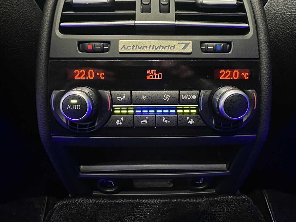 BMW ActiveHybrid7 4.4 V8 465PK 2012