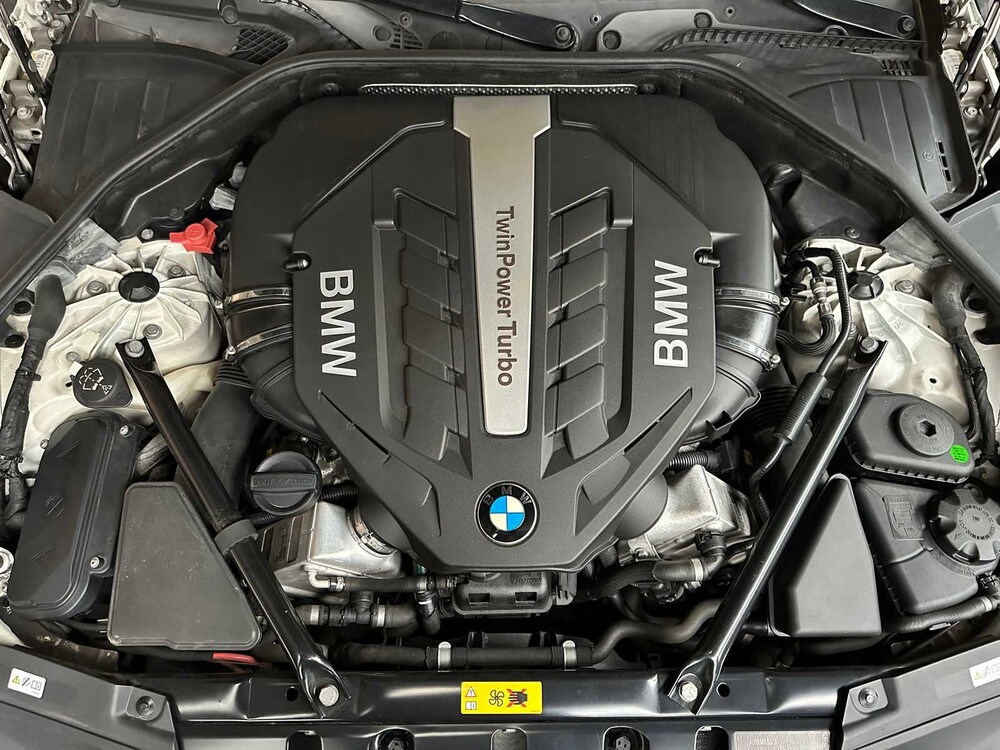 BMW ActiveHybrid7 4.4 V8 465PK 2012