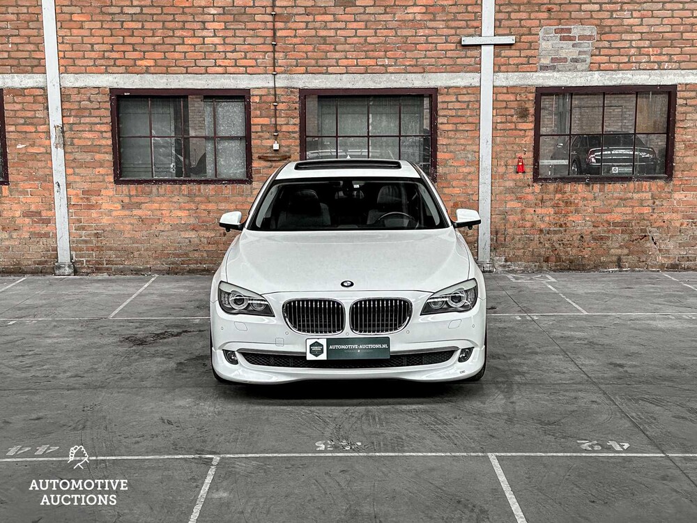 BMW ActiveHybrid7 4.4 V8 465PK 2012