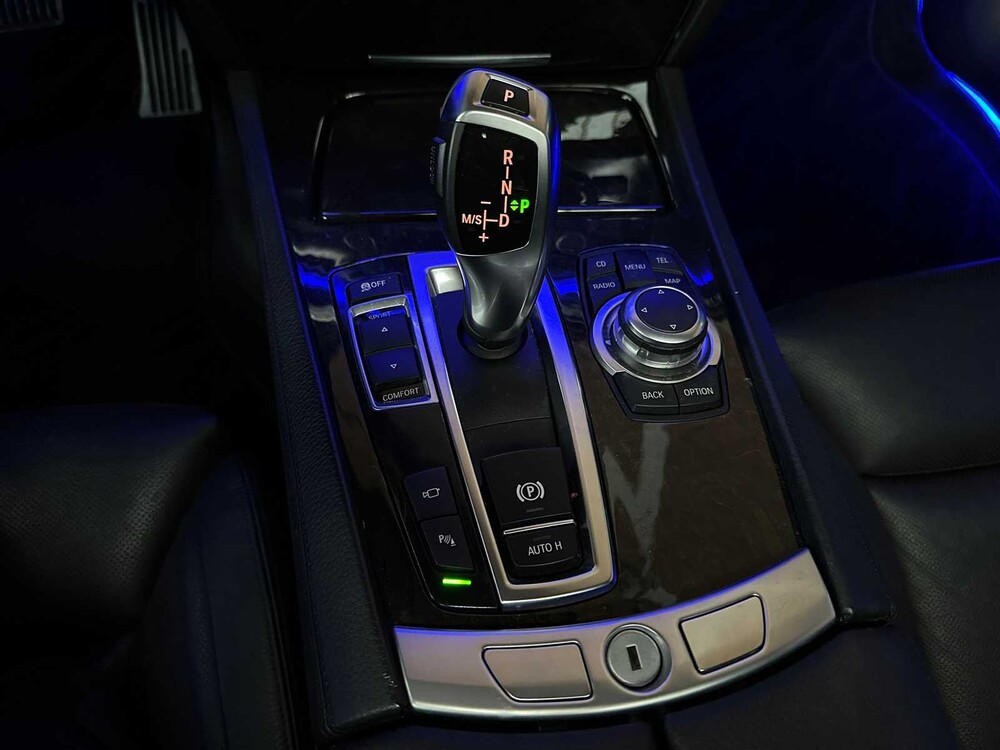 BMW ActiveHybrid7 4.4 V8 465PK 2012