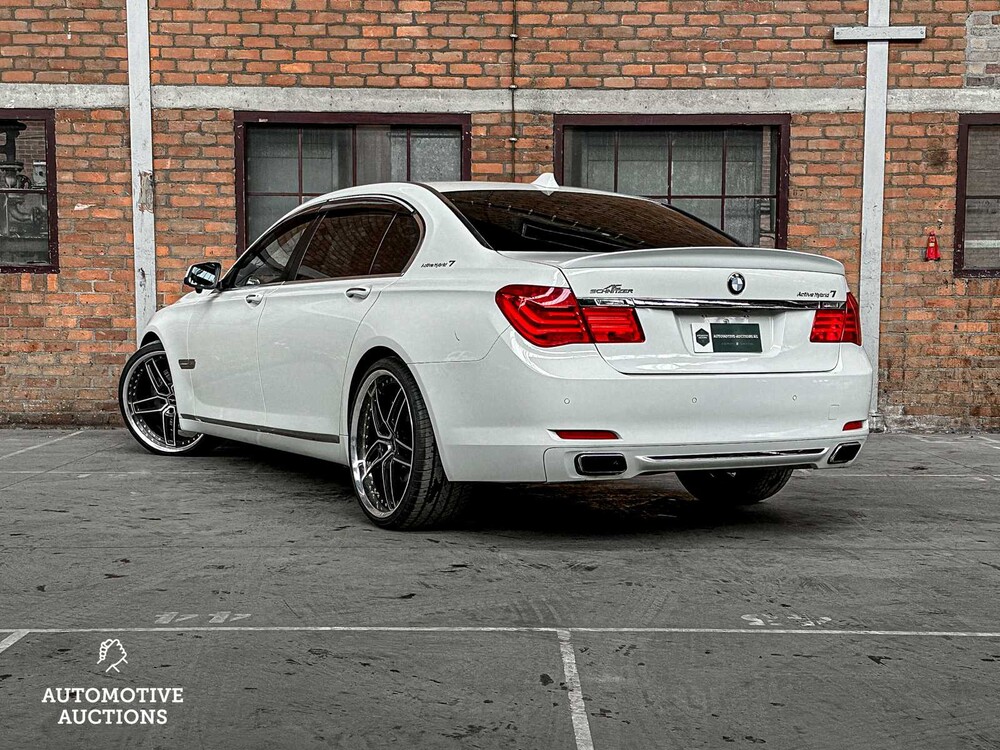 BMW ActiveHybrid7 4.4 V8 465PK 2012