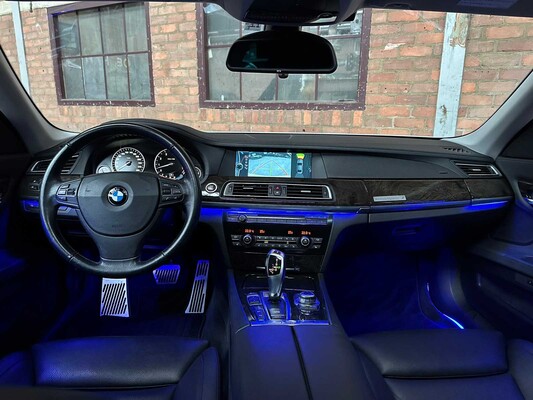 BMW ActiveHybrid7 4.4 V8 465HP 2012