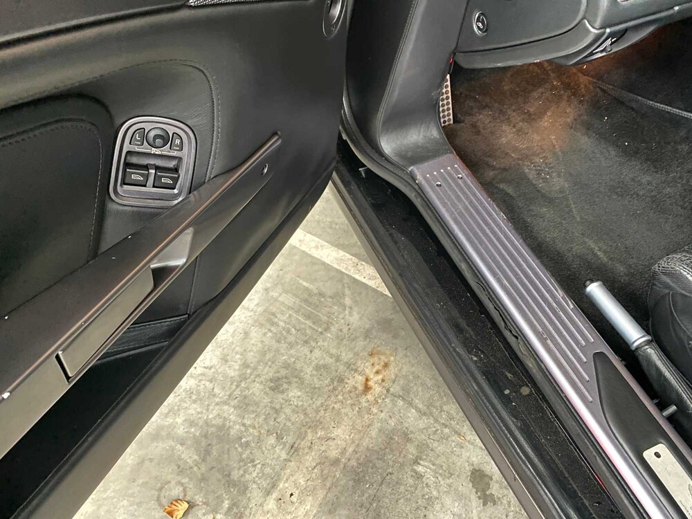 Aston Martin DB9 Cabriolet 5.9 V12 2007 -Youngtimer-