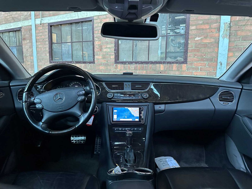 Mercedes-Benz CLS500 5.0 V8 306PS 2005 -Youngtimer-