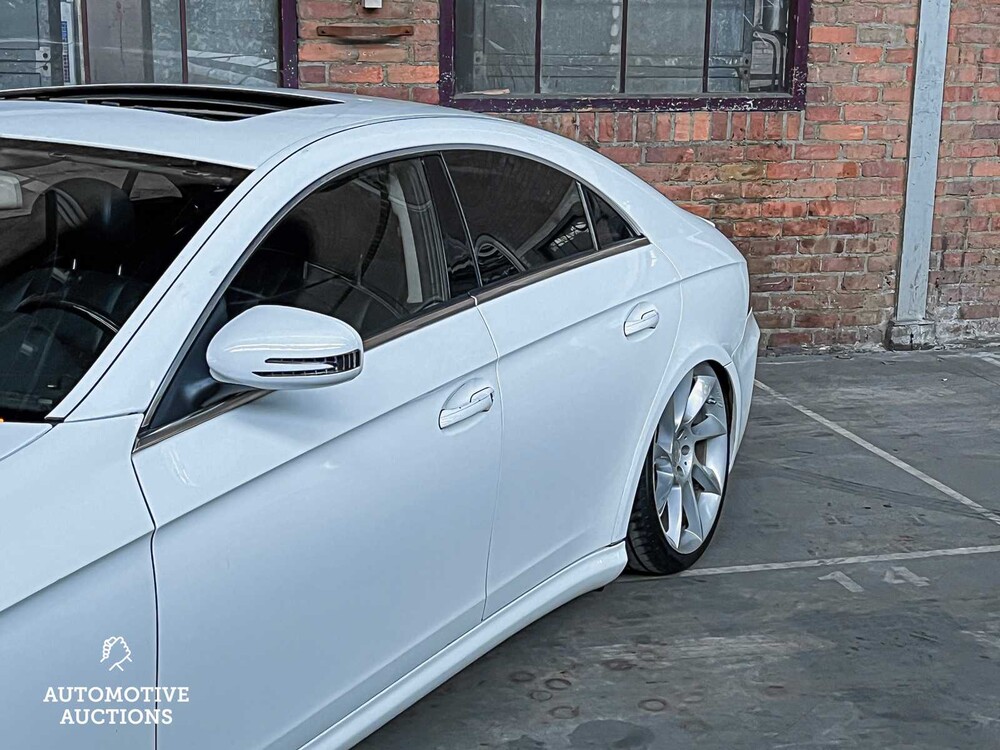 Mercedes-Benz CLS500 5.0 V8 306PS 2005 -Youngtimer-