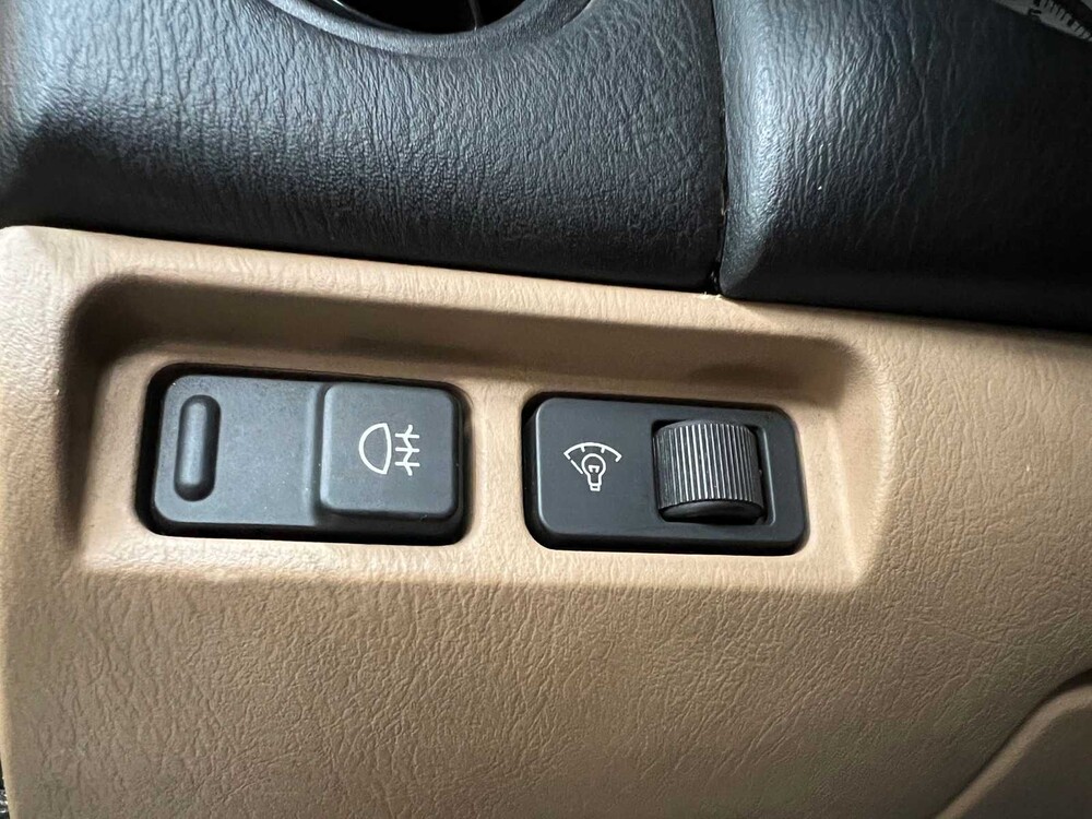 Mazda MX-5 1.6i Touring 220PS 2001, 27-XB-SP