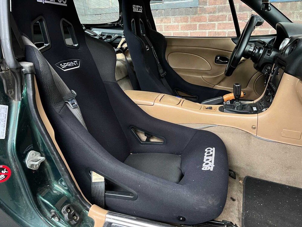 Mazda MX-5 1.6i Touring 220PS 2001, 27-XB-SP