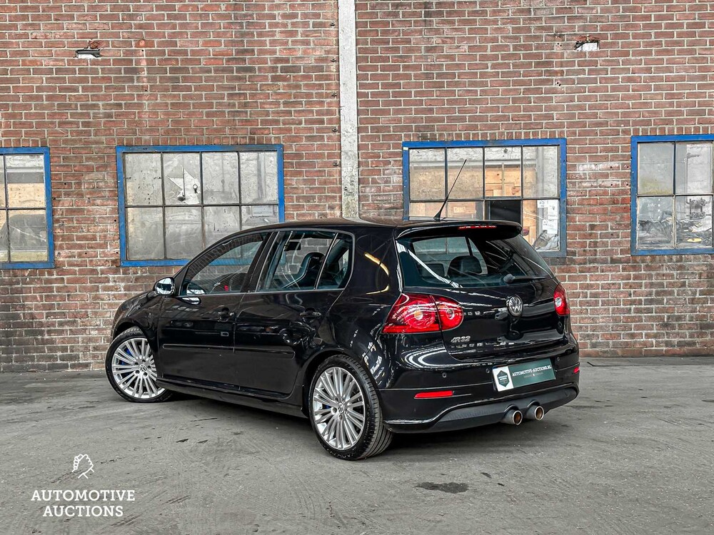 Volkswagen Golf V R32 3.2 V6 250PS 2006