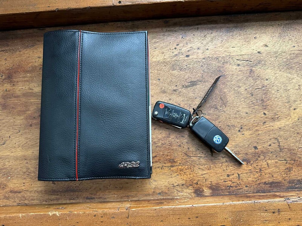 Volkswagen Golf V R32 3.2 V6 250PS 2006