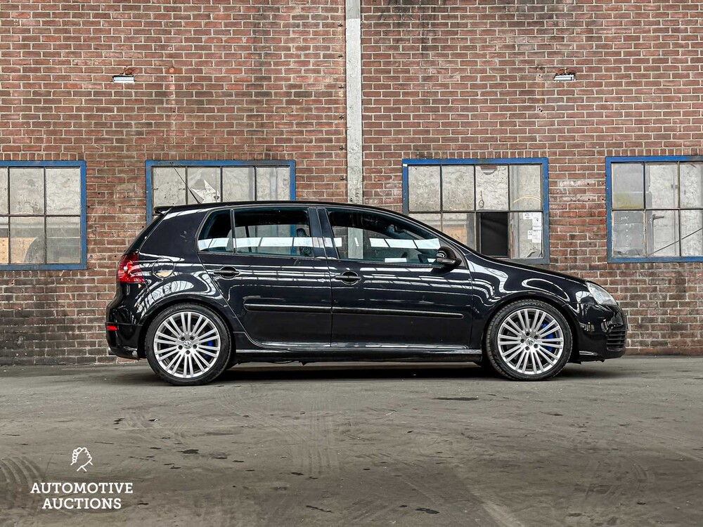 Volkswagen Golf V R32 3.2 V6 250PS 2006