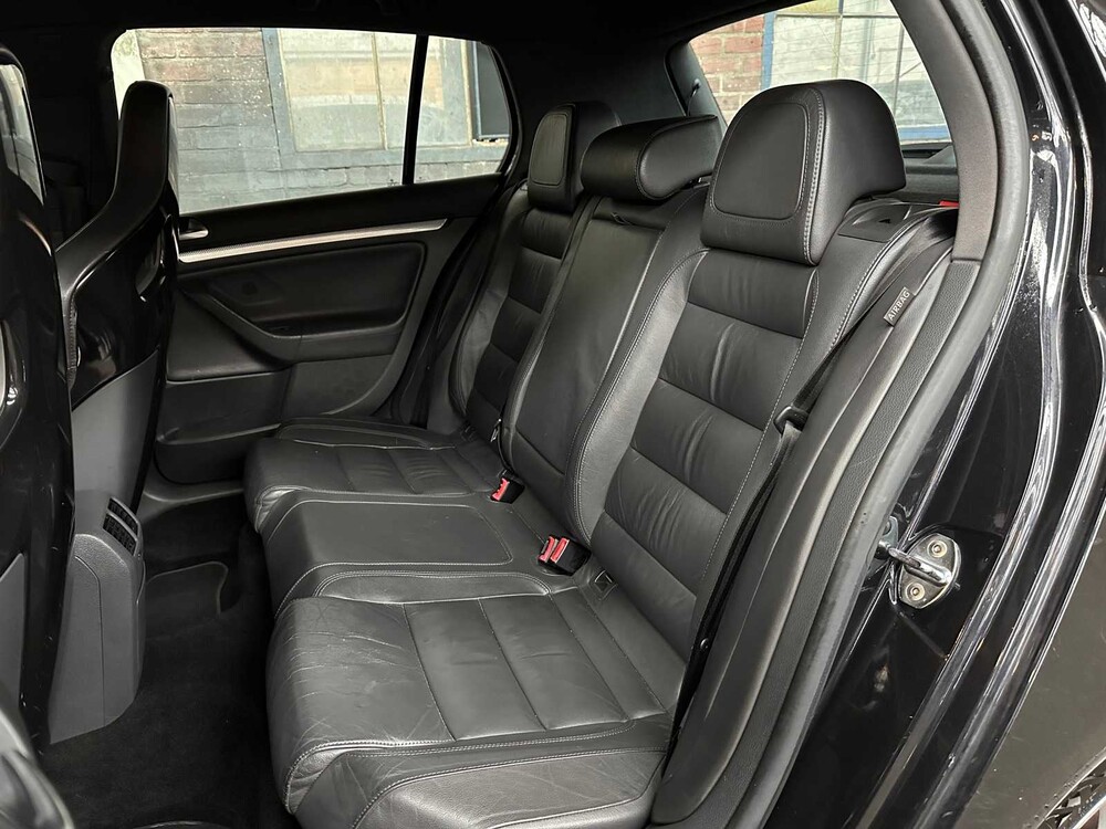 Volkswagen Golf V R32 3.2 V6 250PS 2006