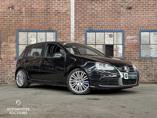 Volkswagen Golf V R32 3.2 V6 250PS 2006