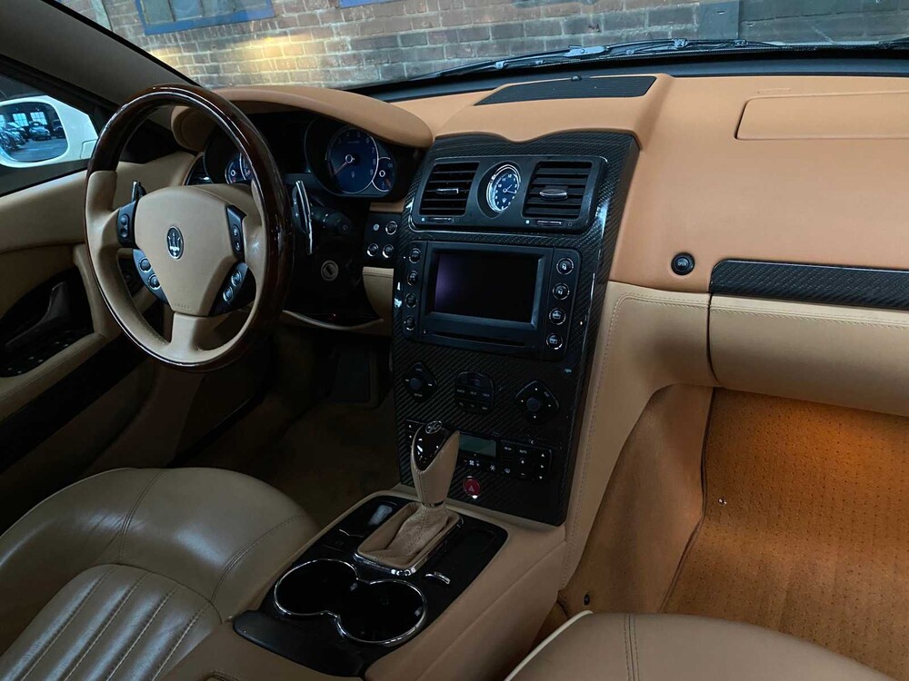 Maserati Quattroporte 4.2 V8 Sport GT 401PS ZF 2007