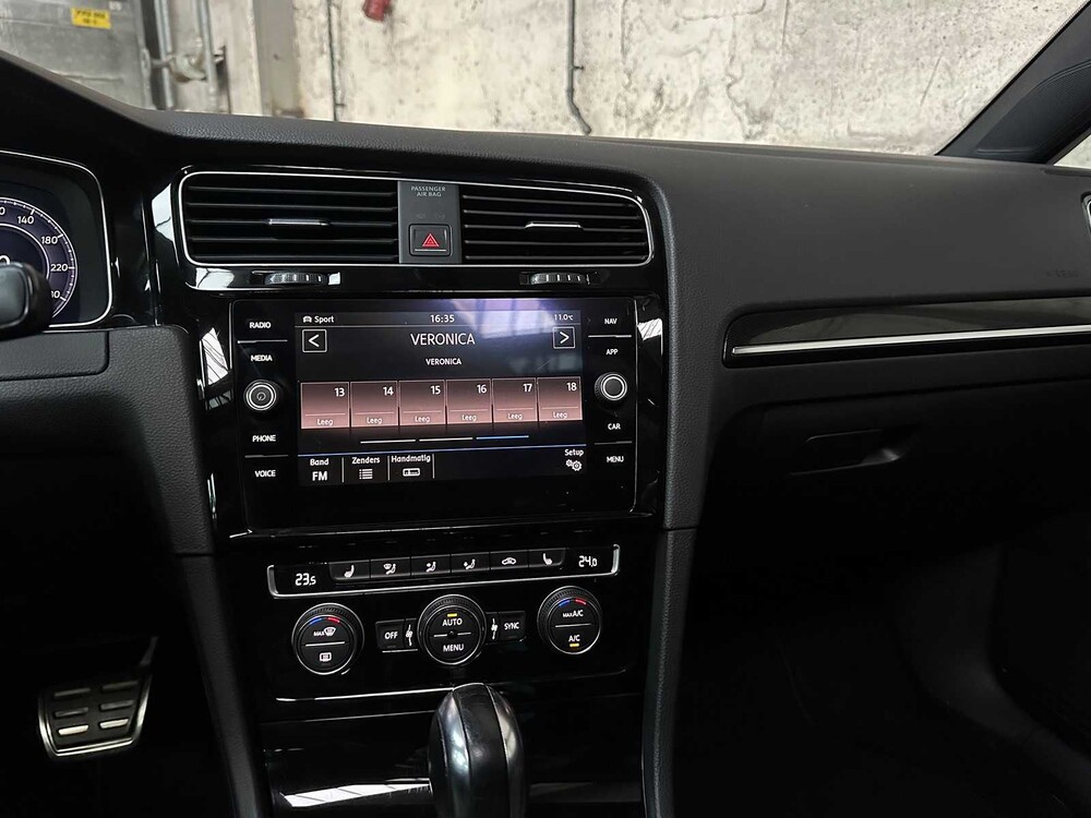 Volkswagen Golf 2.0 TDI GTD 184hp 2017, J-598-ZD