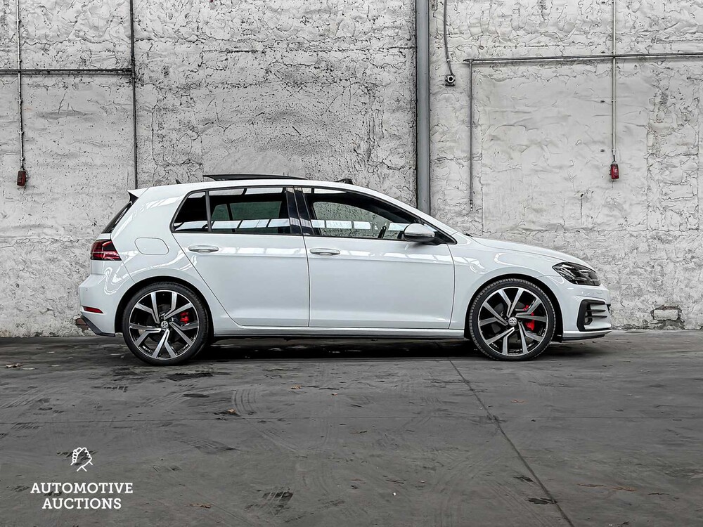Volkswagen Golf 2.0 TDI GTD 184hp 2017, J-598-ZD