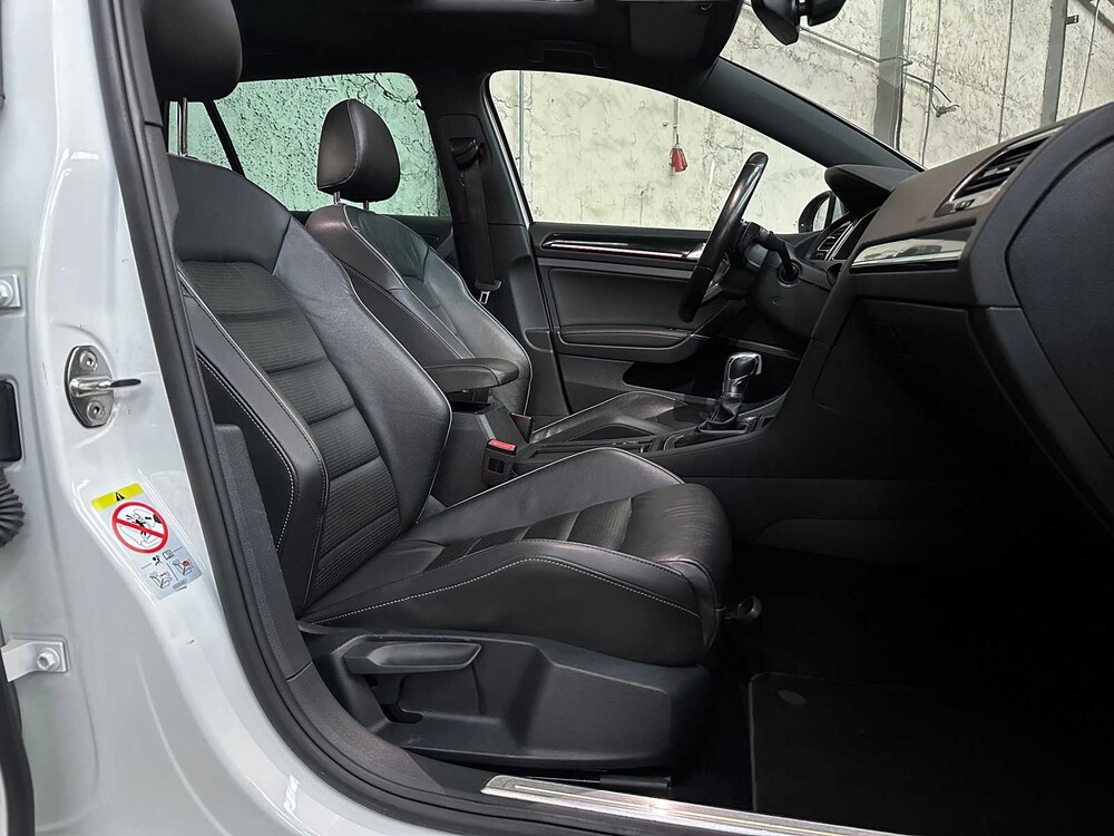 Volkswagen Golf 2.0 TDI GTD 184hp 2017, J-598-ZD
