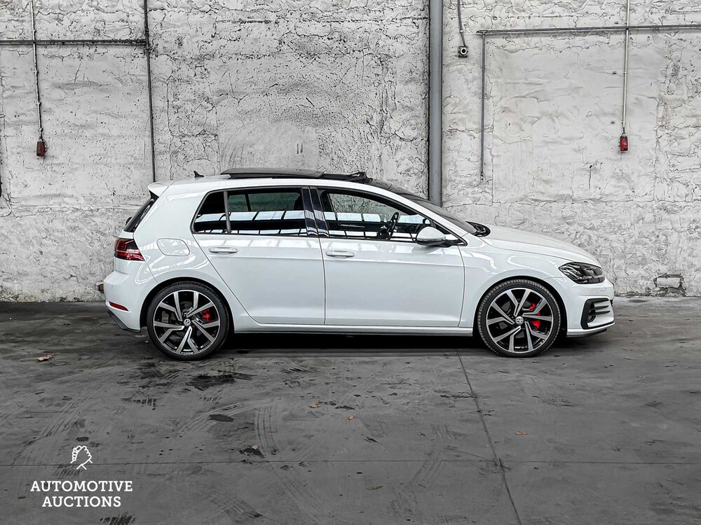 Volkswagen Golf 2.0 TDI GTD 184hp 2017, J-598-ZD