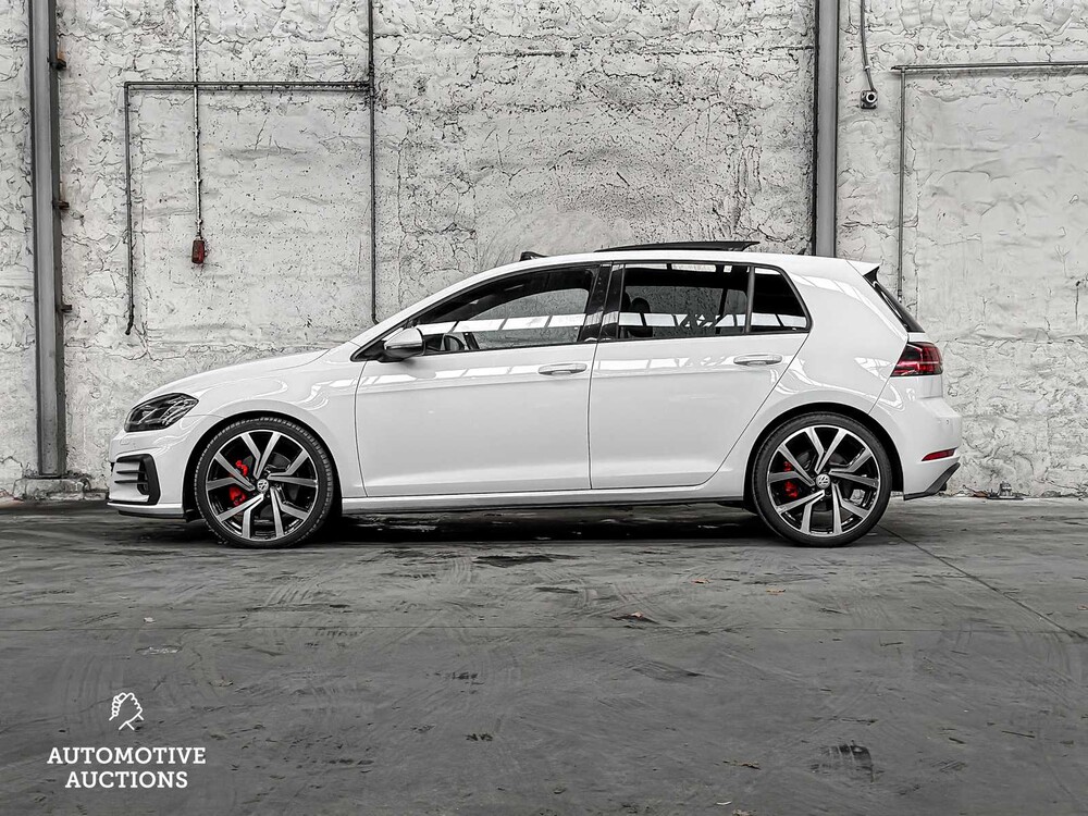 Volkswagen Golf 2.0 TDI GTD 184hp 2017, J-598-ZD