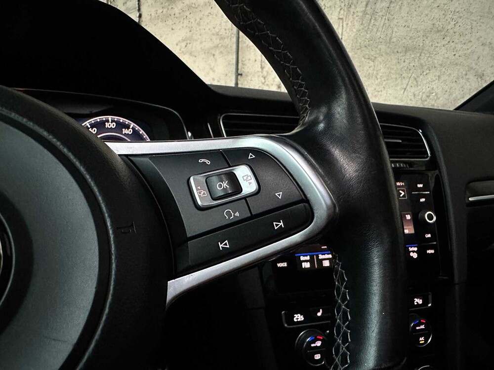 Volkswagen Golf 2.0 TDI GTD 184hp 2017, J-598-ZD