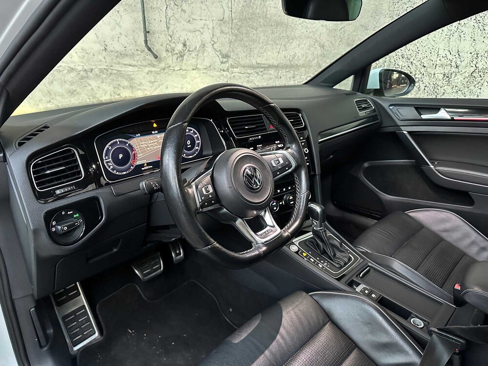 Volkswagen Golf 2.0 TDI GTD 184hp 2017, J-598-ZD