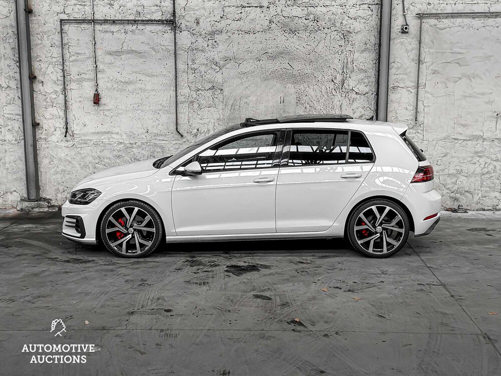 Volkswagen Golf 2.0 TDI GTD 184hp 2017, J-598-ZD