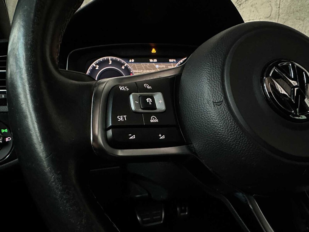 Volkswagen Golf 2.0 TDI GTD 184hp 2017, J-598-ZD