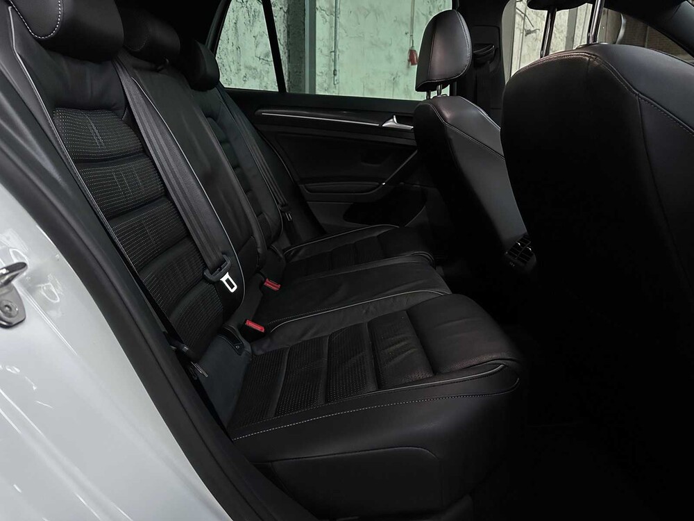 Volkswagen Golf 2.0 TDI GTD 184hp 2017, J-598-ZD