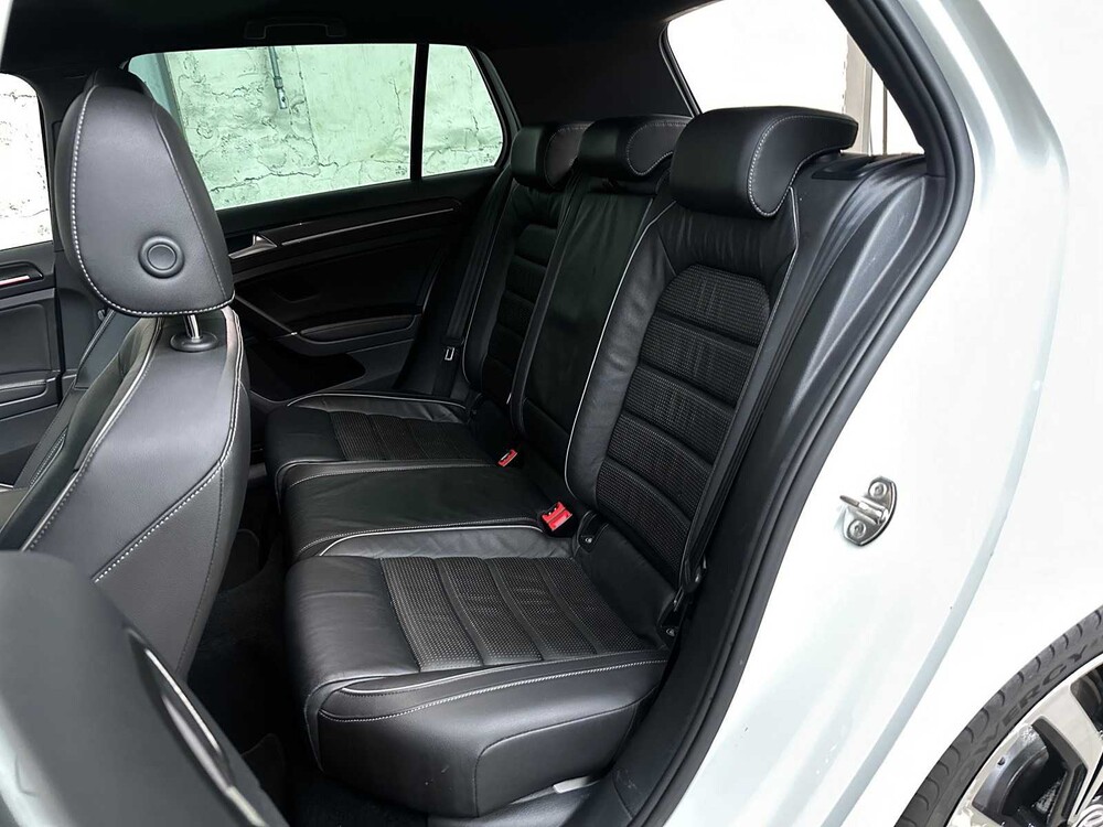 Volkswagen Golf 2.0 TDI GTD 184hp 2017, J-598-ZD