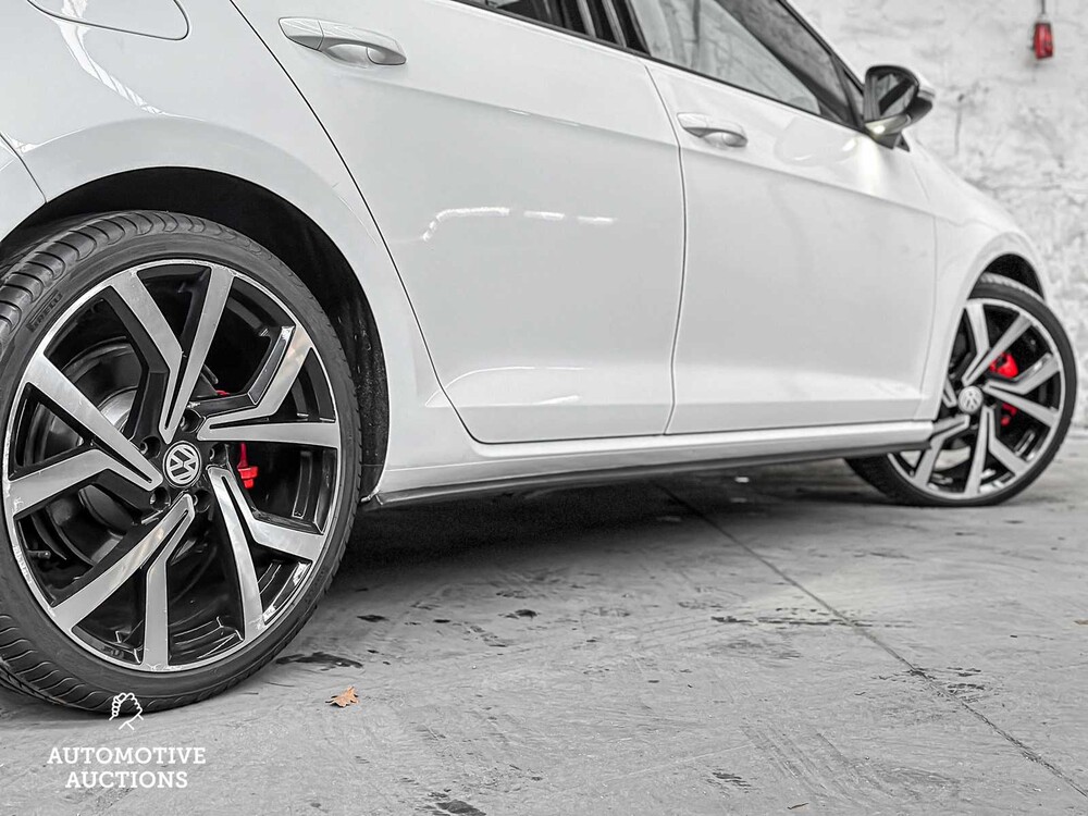 Volkswagen Golf 2.0 TDI GTD 184hp 2017, J-598-ZD