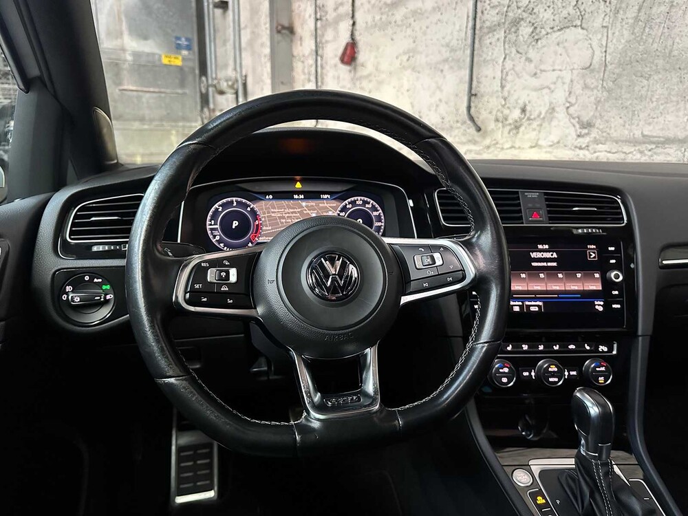 Volkswagen Golf 2.0 TDI GTD 184hp 2017, J-598-ZD