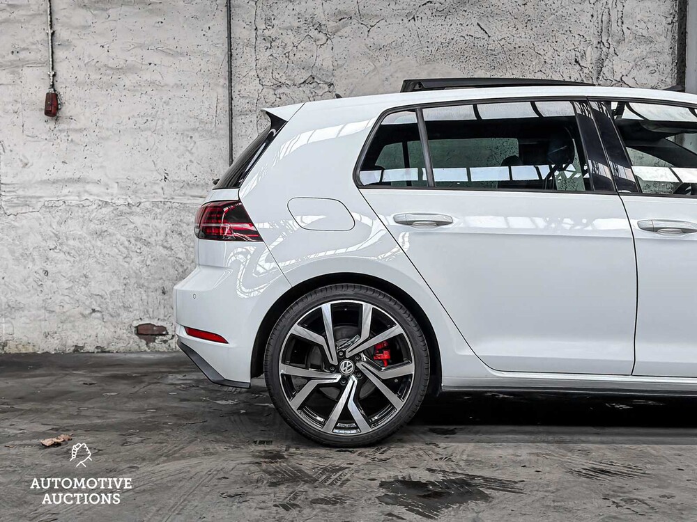 Volkswagen Golf 2.0 TDI GTD 184hp 2017, J-598-ZD