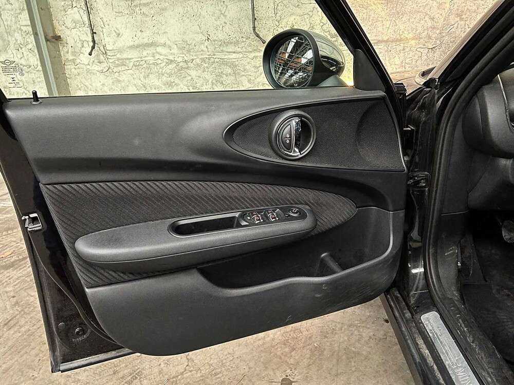 Mini Clubman 1.5 One Business 102hp 2016 -ORIG NL- JV-187-B