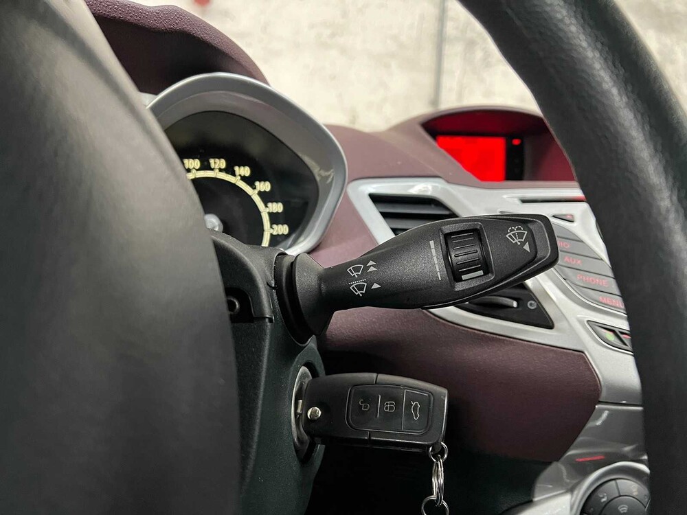 Ford Fiesta 1.4 Titanium 97hp 2010 -Orig. NL-, 63-LBK-7